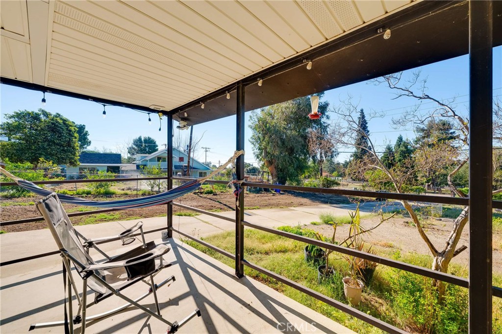 17782 W Kenwood