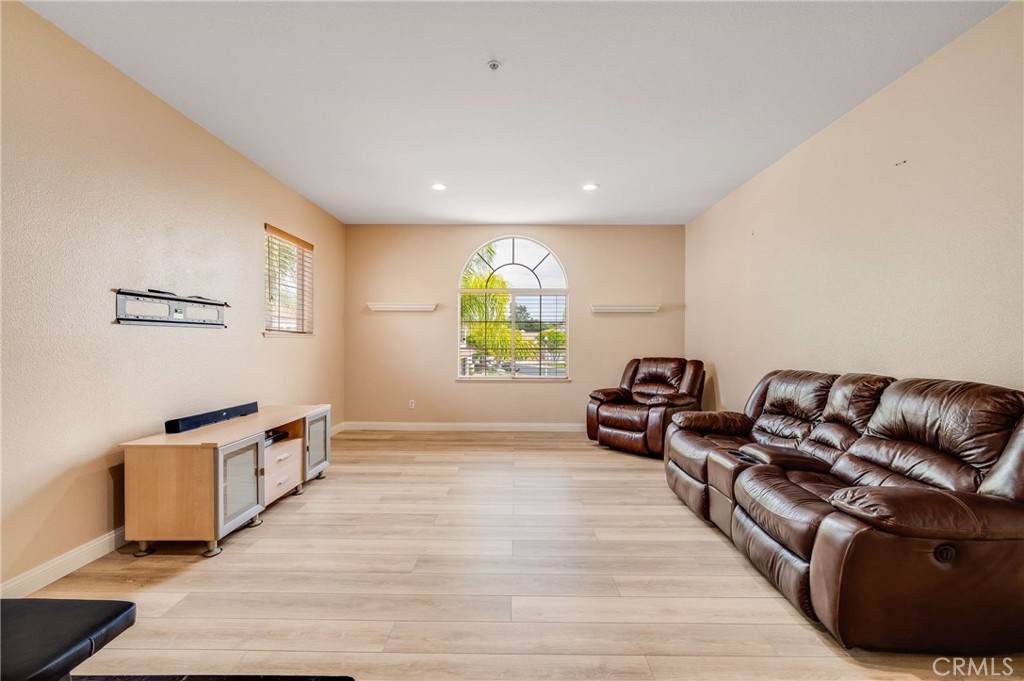 6137 Ridgemont
