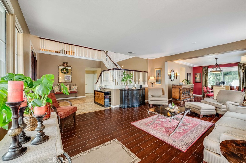 6137 Ridgemont