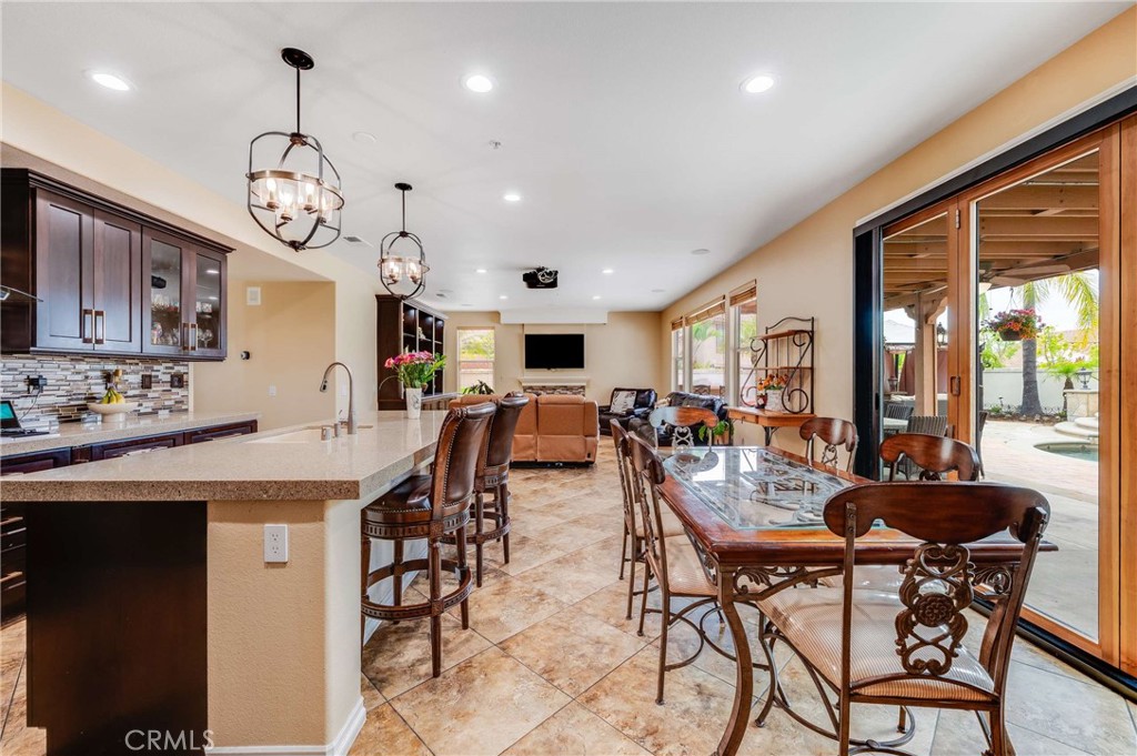 6137 Ridgemont