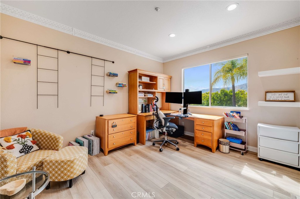 6137 Ridgemont