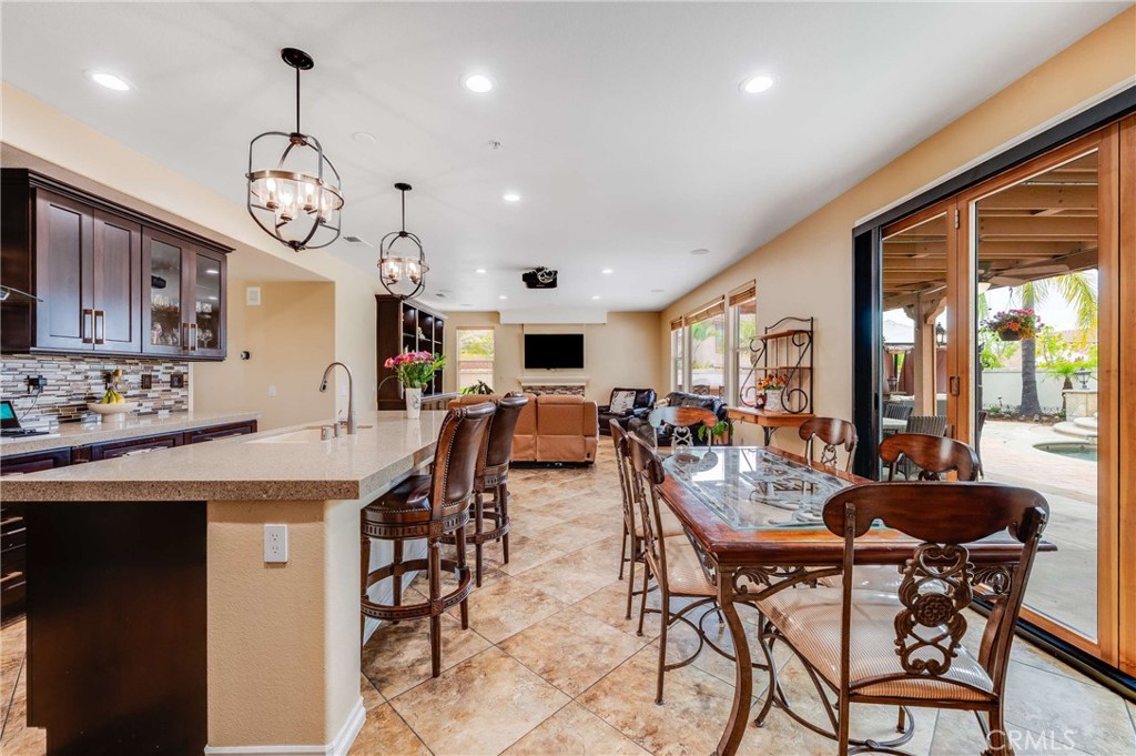 6137 Ridgemont
