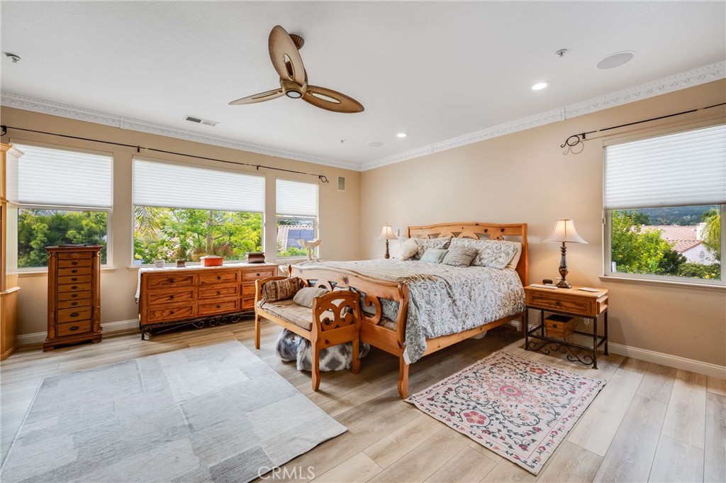 6137 Ridgemont