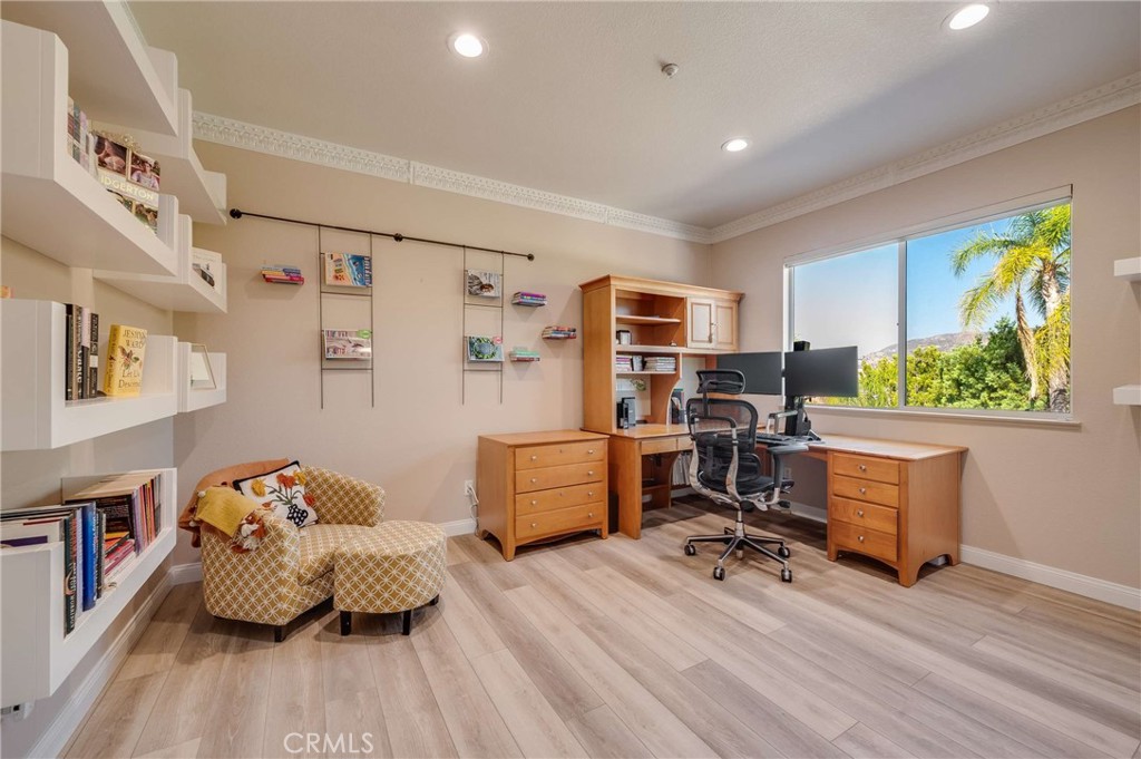 6137 Ridgemont