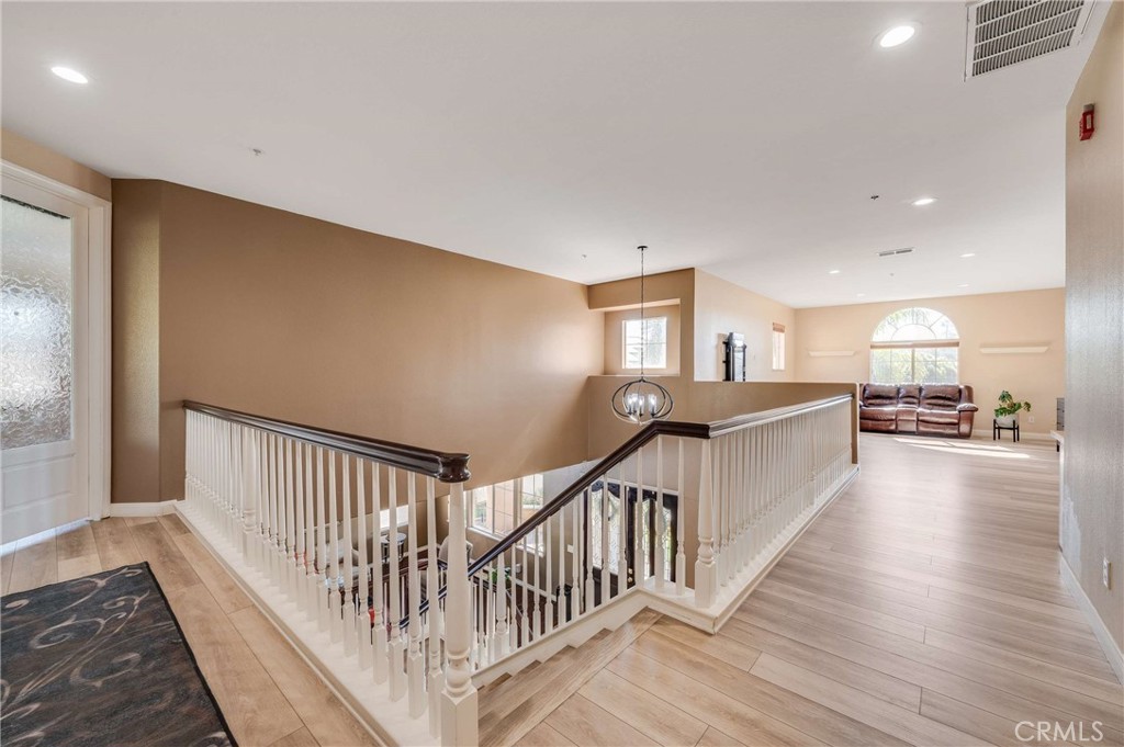 6137 Ridgemont