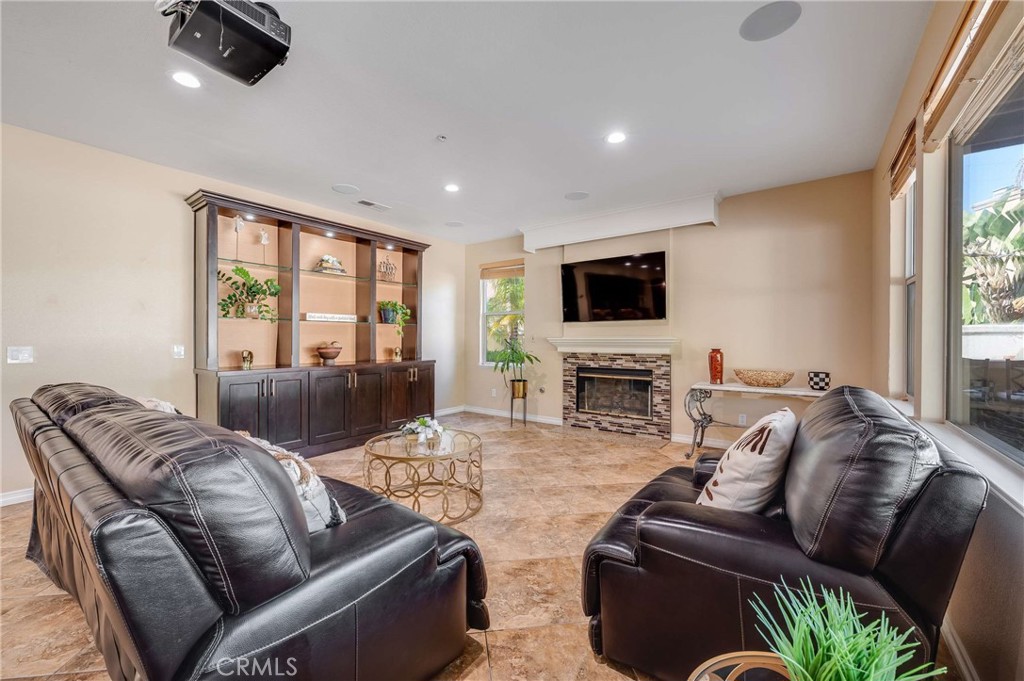 6137 Ridgemont