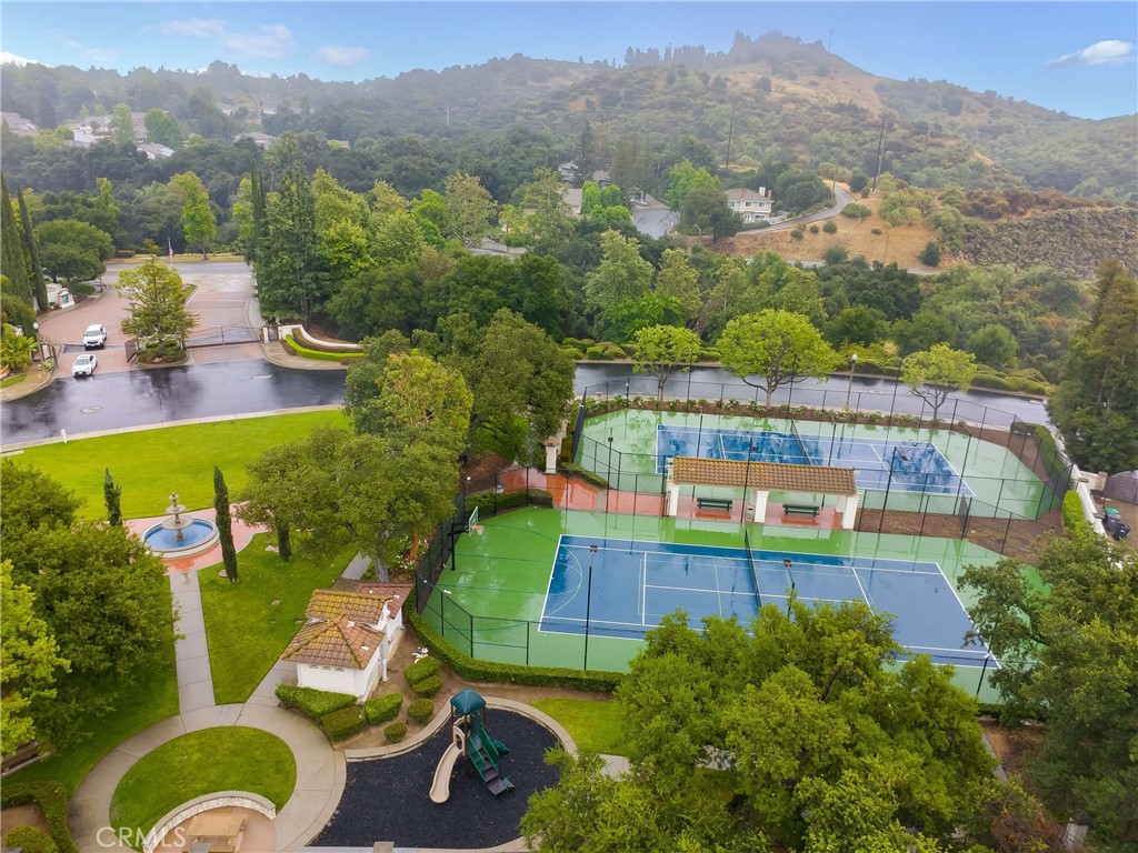 6137 Ridgemont