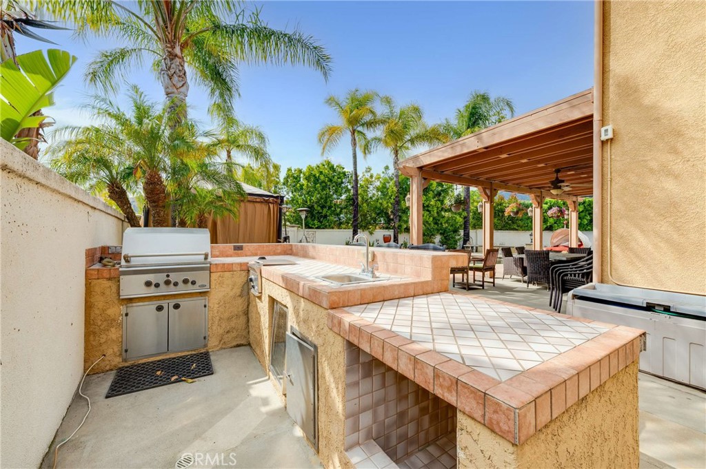 6137 Ridgemont