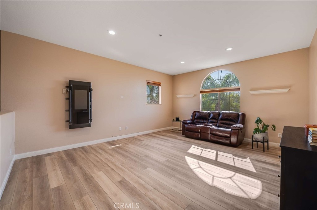 6137 Ridgemont