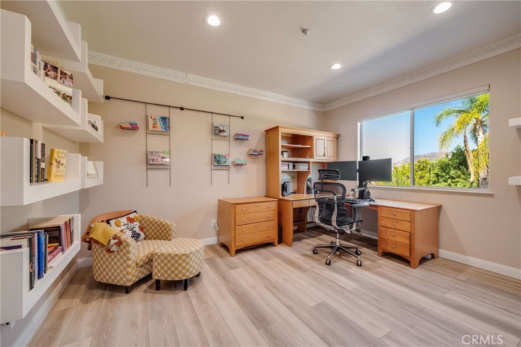 6137 Ridgemont