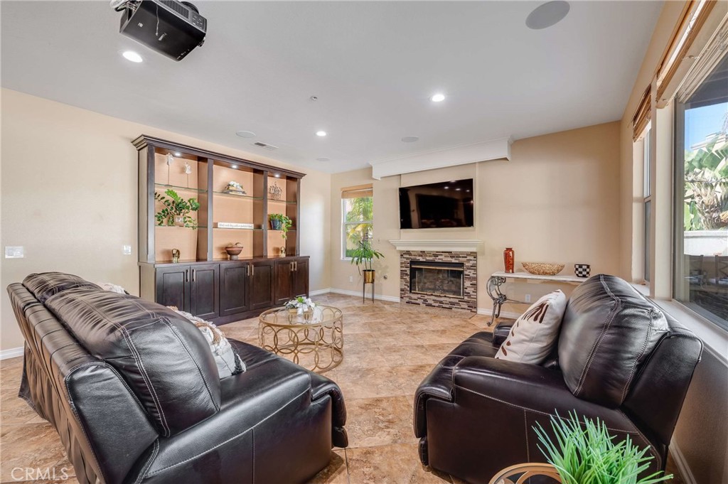 6137 Ridgemont
