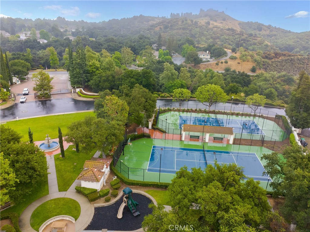 6137 Ridgemont