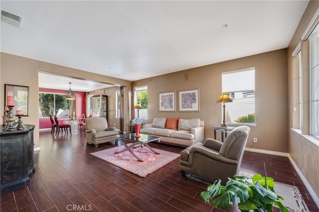 6137 Ridgemont