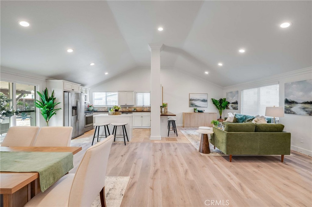 769 W Wilson