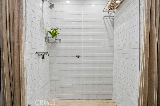 30204 Calle de Suenos