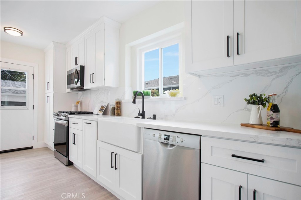 1244 N Keystone Street