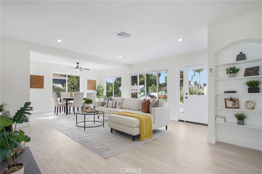 1244 N Keystone Street