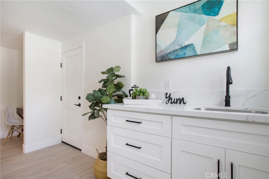 1244 N Keystone Street