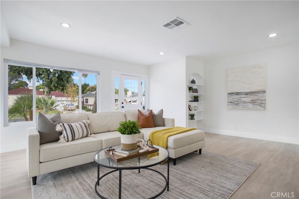 1244 N Keystone Street