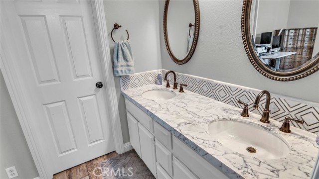 2030 Napoli CT Unit: 102