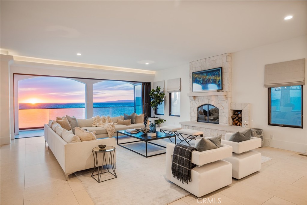 709 Esplanade