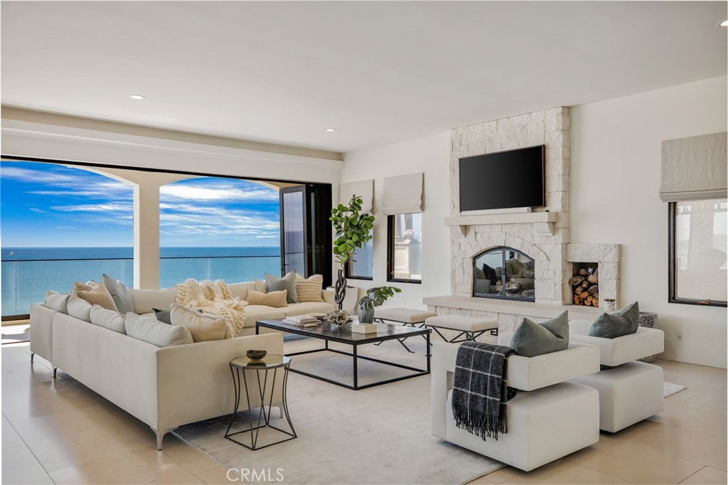 709 Esplanade