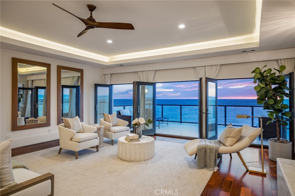709 Esplanade