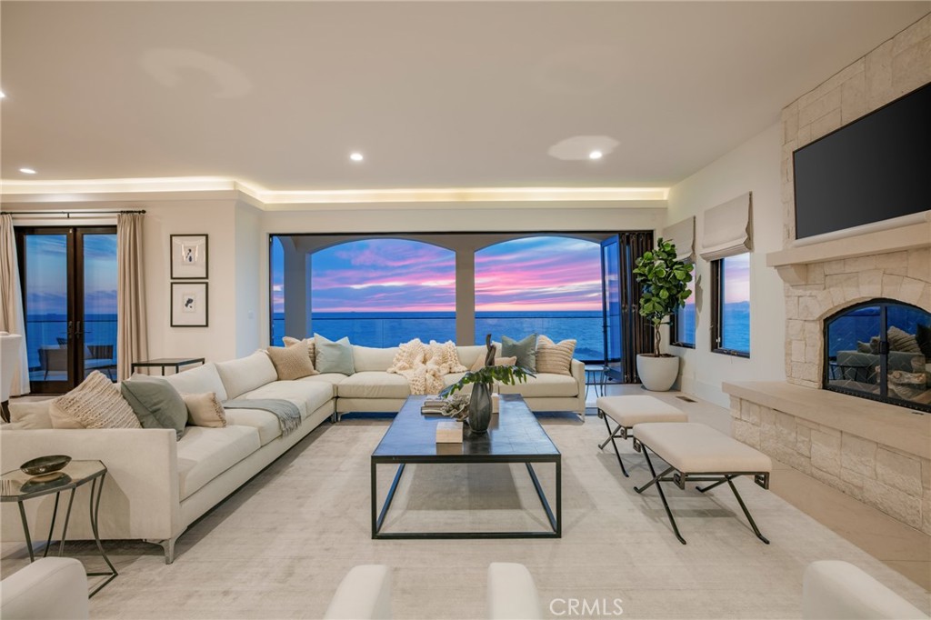 709 Esplanade
