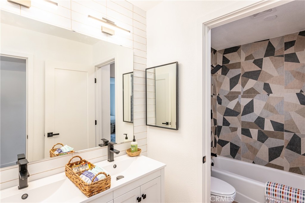 10331 Lindley Avenue 155