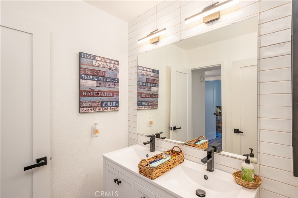 10331 Lindley Avenue 155