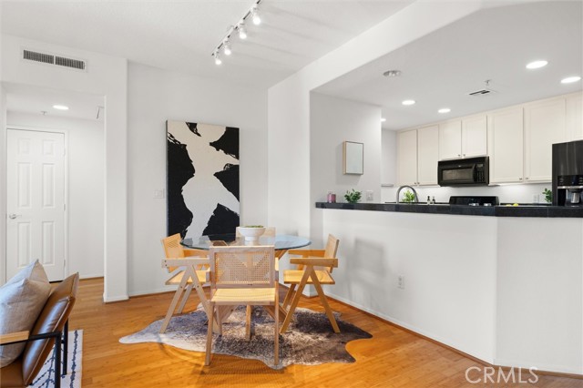 12963 Runway Unit: 416