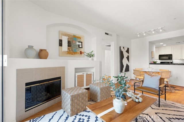 12963 Runway Unit: 416