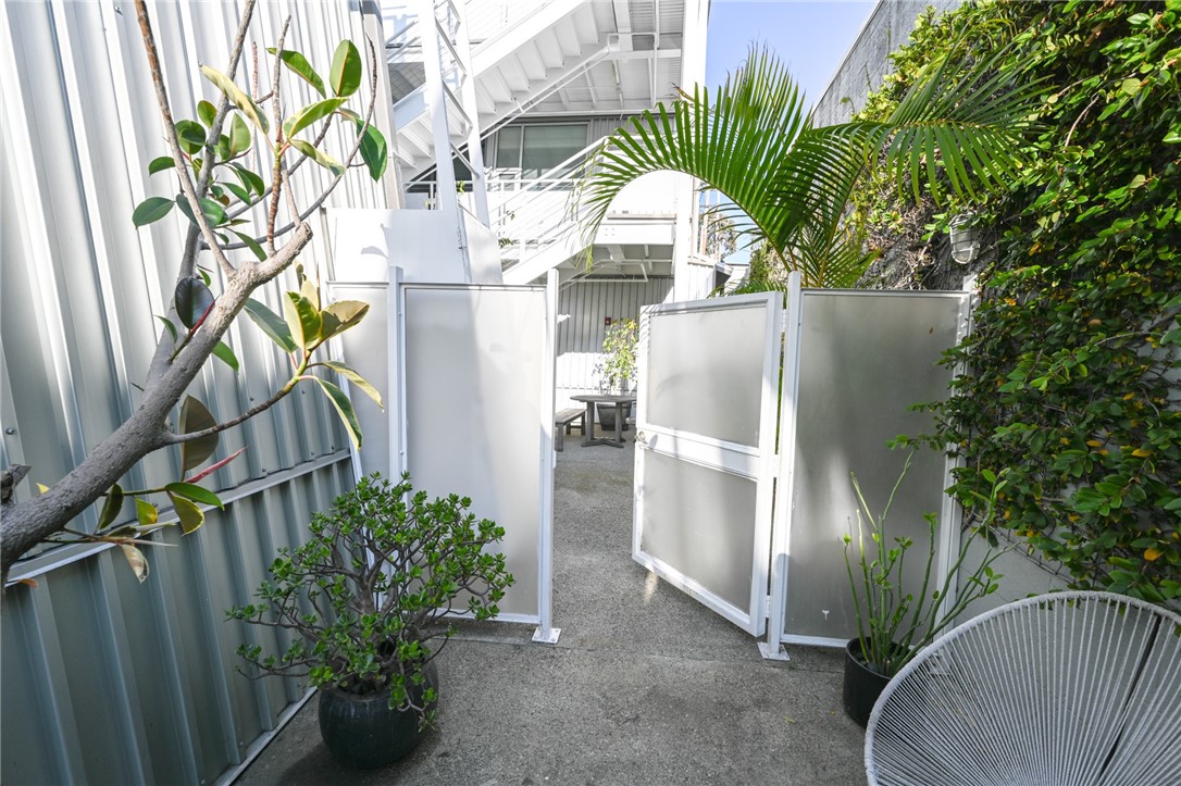 615 Hampton DR Unit: C103