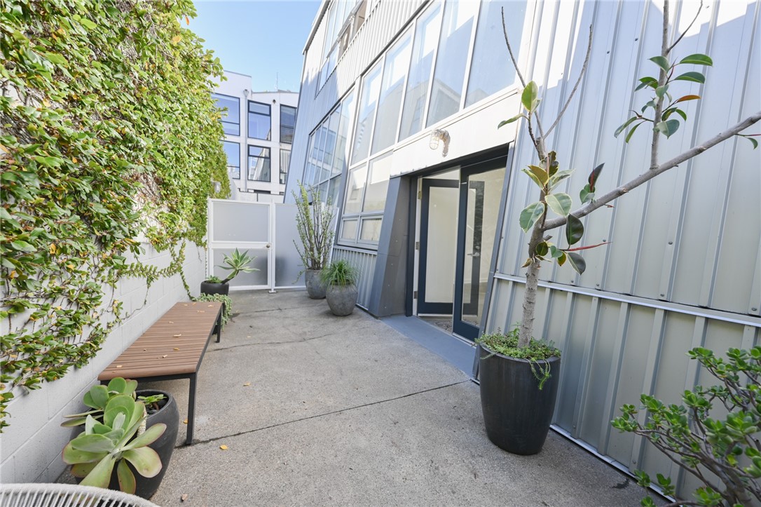 615 Hampton DR Unit: C103