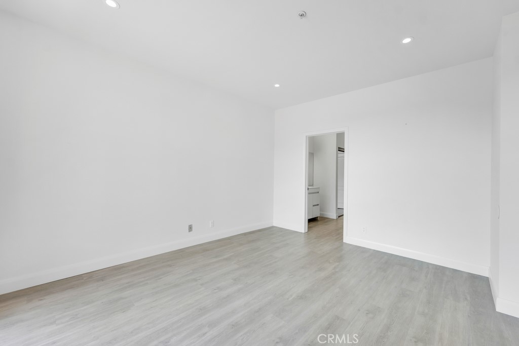 508 Glenwood Road Unit: 306