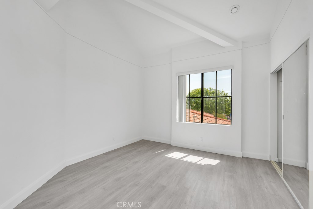 508 Glenwood Road Unit: 306
