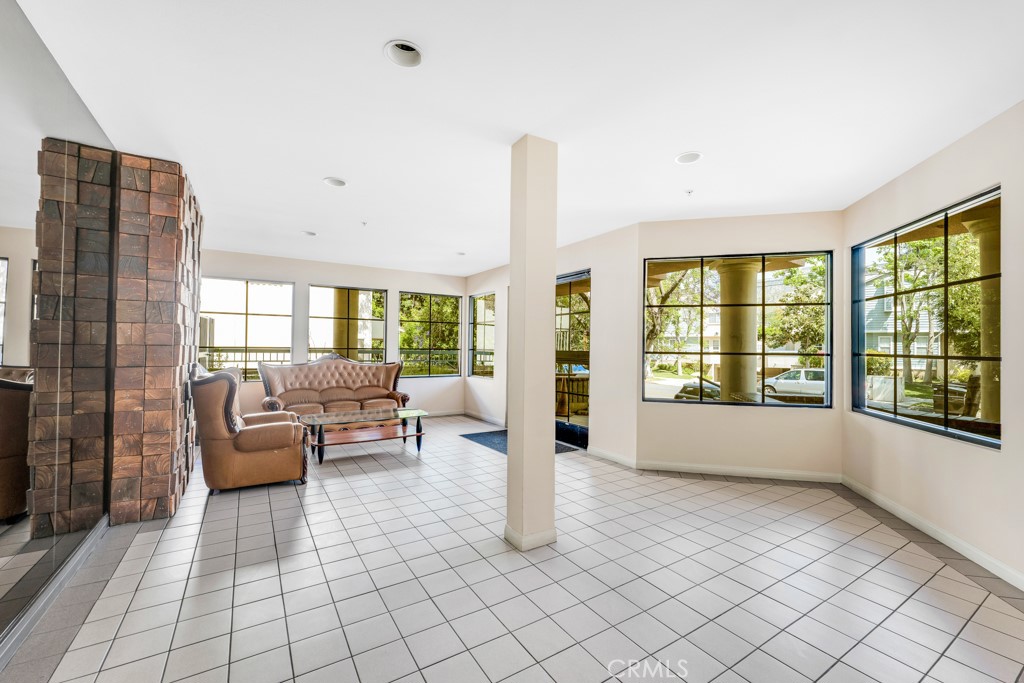 508 Glenwood Road Unit: 306