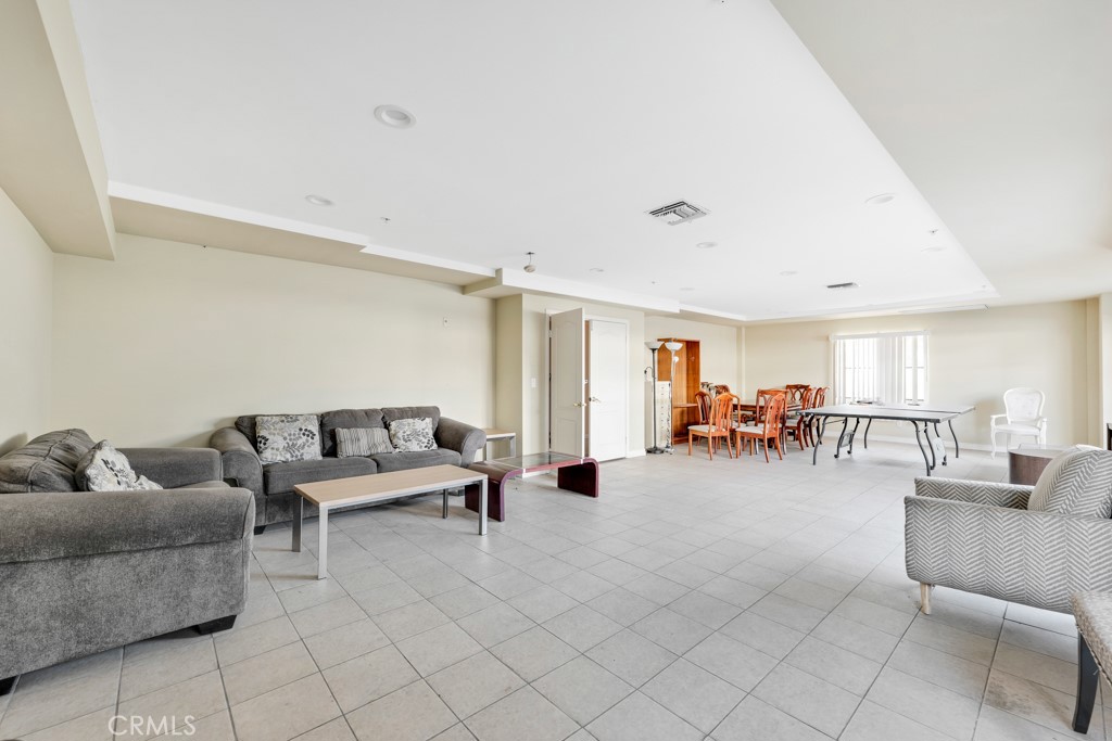 508 Glenwood Road Unit: 306