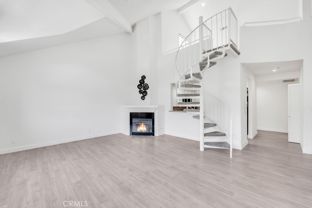 508 Glenwood Road Unit: 306