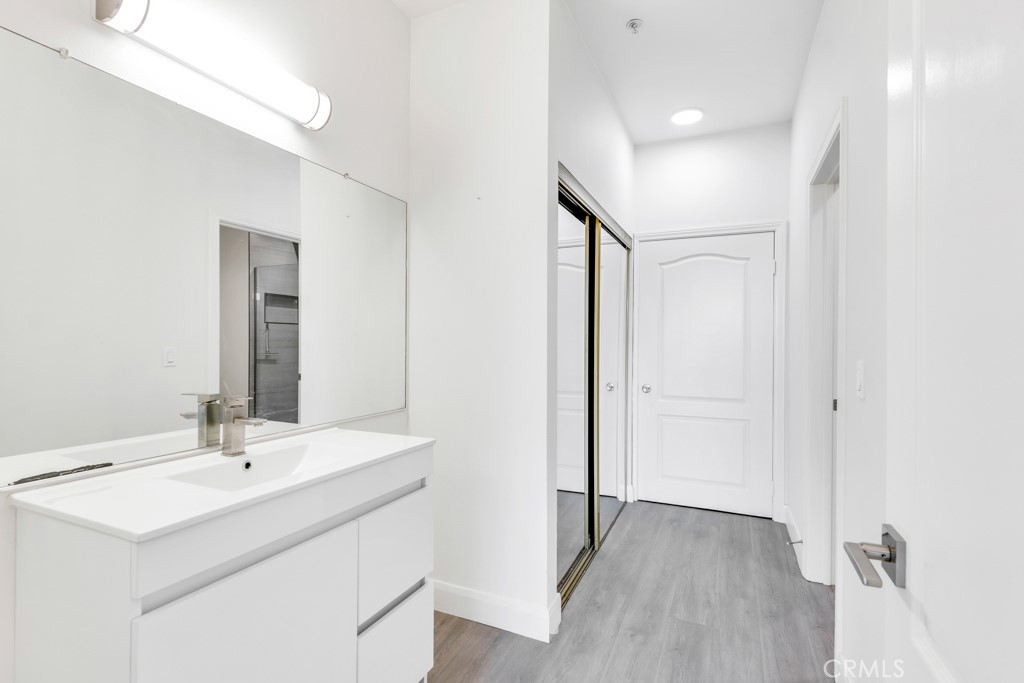 508 Glenwood Road Unit: 306