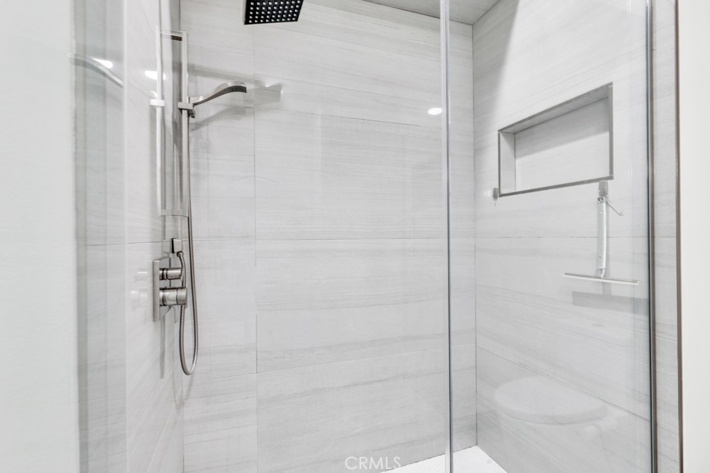 508 Glenwood Road Unit: 306