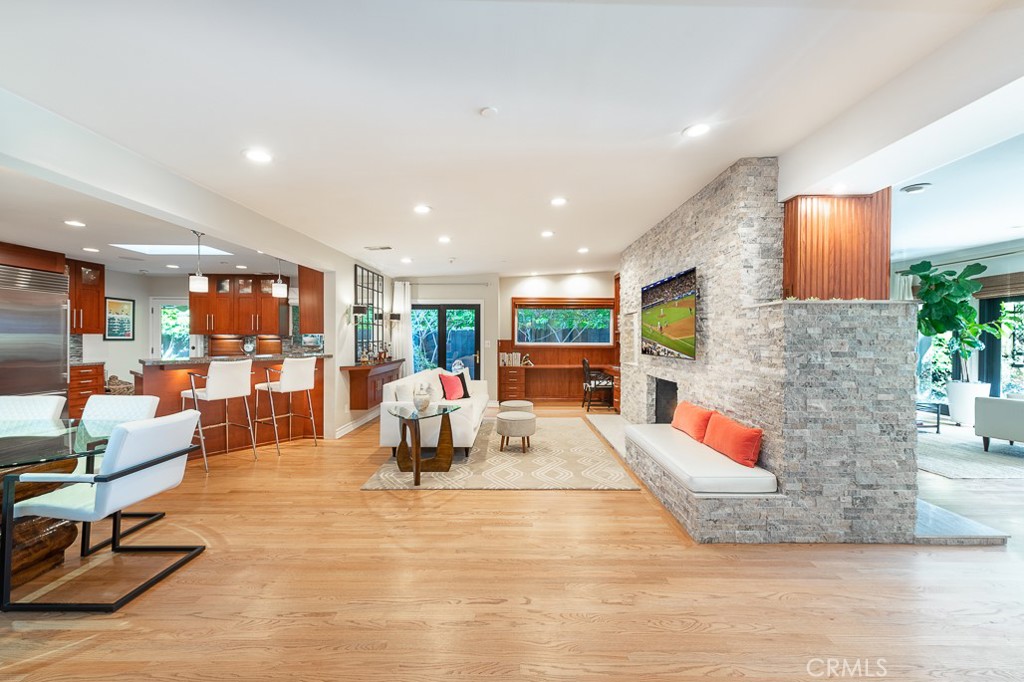 3820 Cody Road 