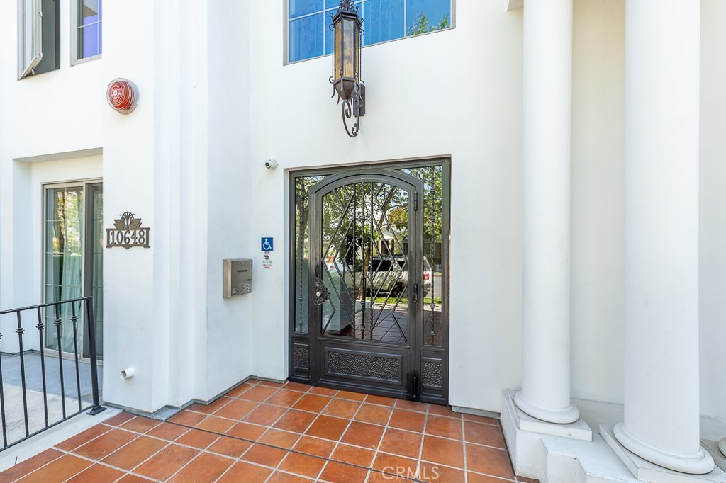 10648 Woodbridge Street Unit: 106
