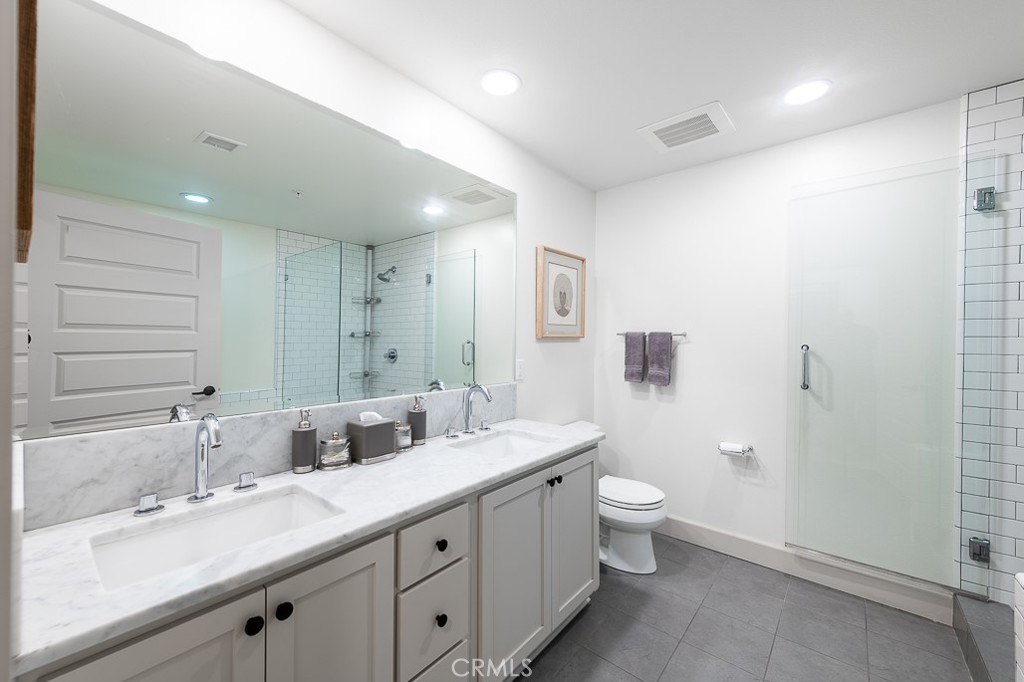 10648 Woodbridge Street Unit: 106