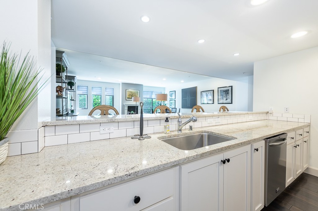 10648 Woodbridge Street Unit: 106