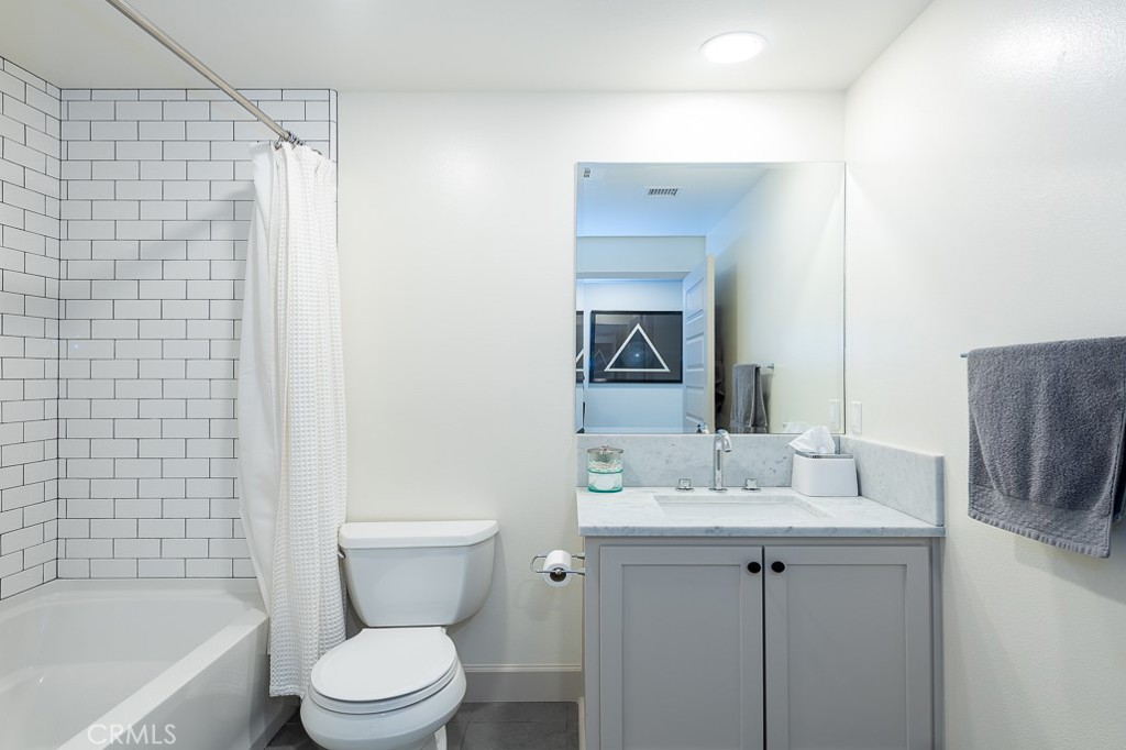 10648 Woodbridge Street Unit: 106