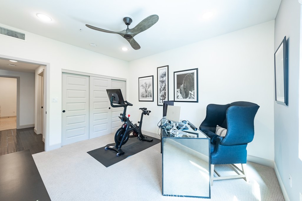 10648 Woodbridge Street Unit: 106