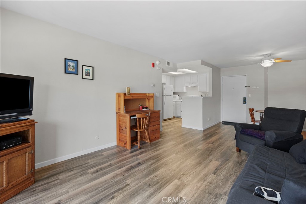 22100 Burbank Boulevard Unit: 263G 
