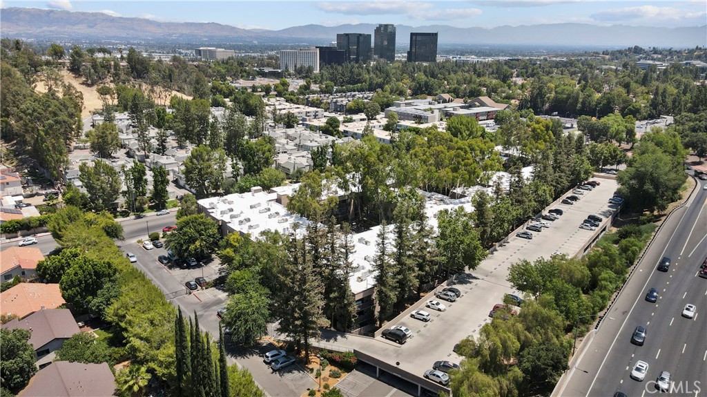 22100 Burbank Boulevard Unit: 263G 