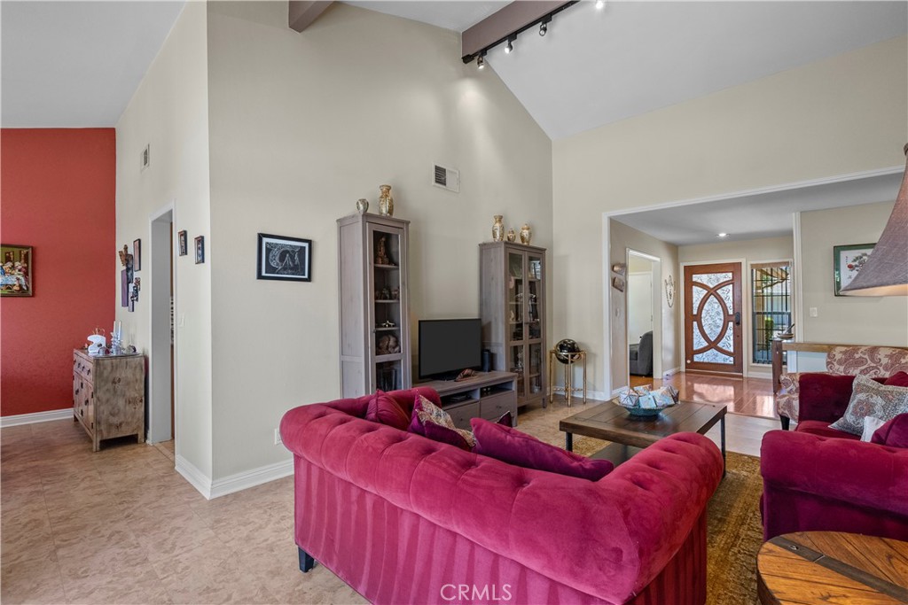25508 Via Pacifica